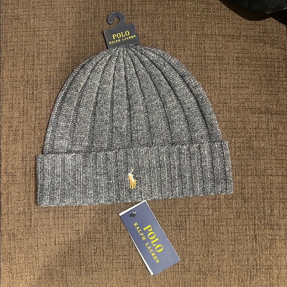 Polo by Ralph Lauren Gray Ribbed Knit Cuffed Beanie with Embroidered Pony - Picture 6 of 7